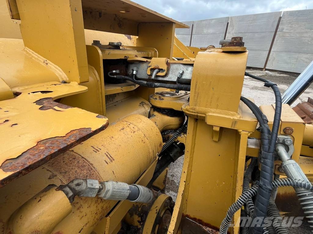 CAT D 6 T LGP Buldooserid