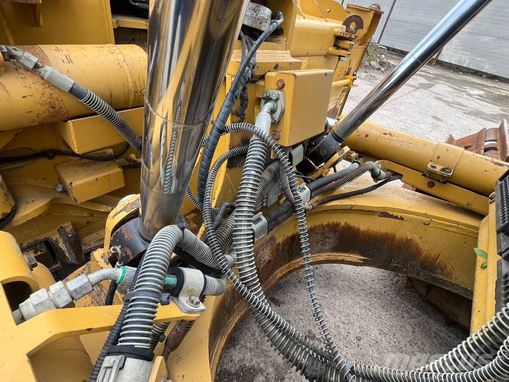 CAT D 6 T LGP Buldooserid