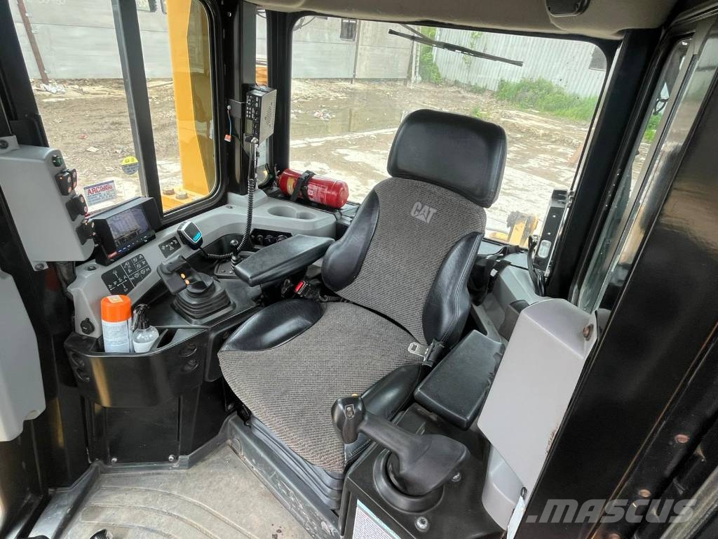 CAT D 6 T LGP Buldooserid