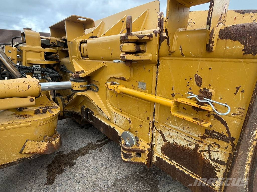 CAT D 6 T LGP Buldooserid