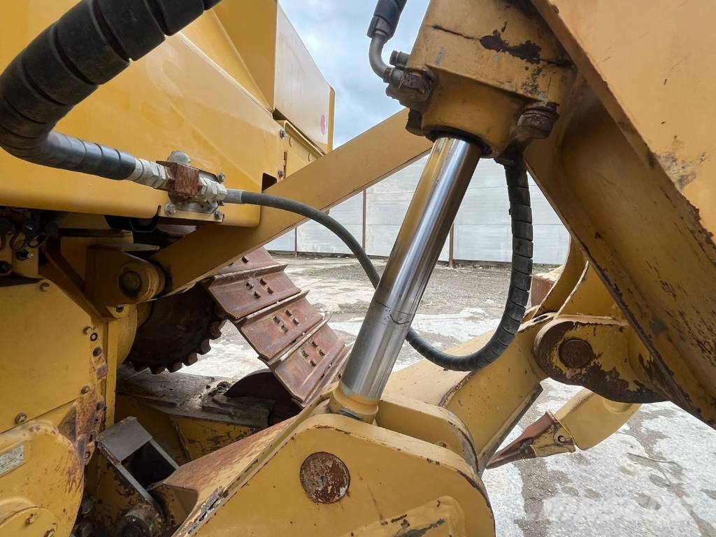 CAT D 6 T LGP Buldooserid