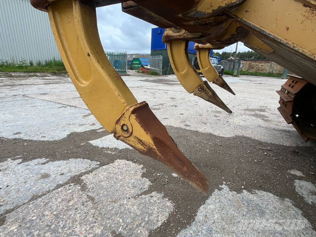 CAT D 6 T LGP Buldooserid