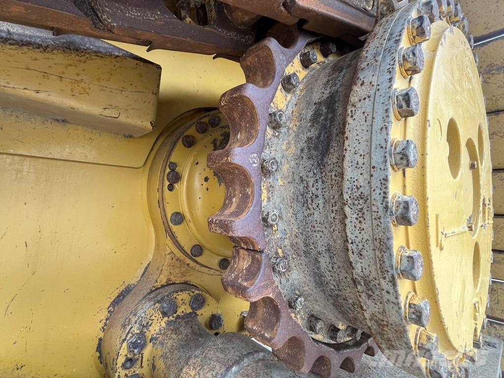 CAT D 6 T LGP Buldooserid