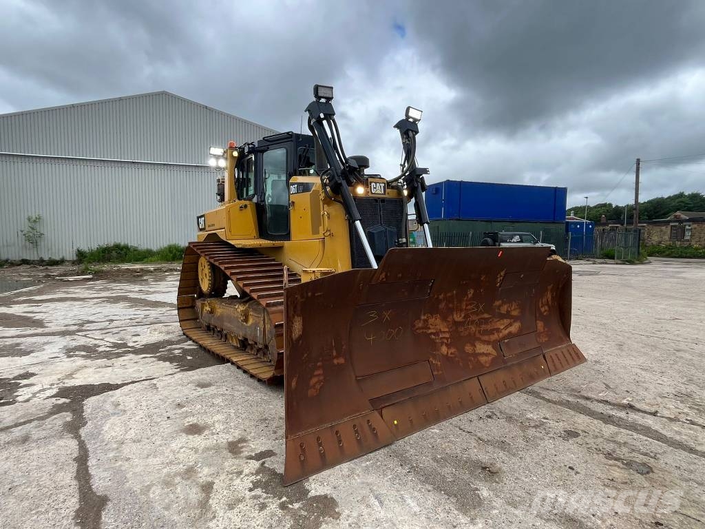 CAT D 6 T LGP Buldooserid