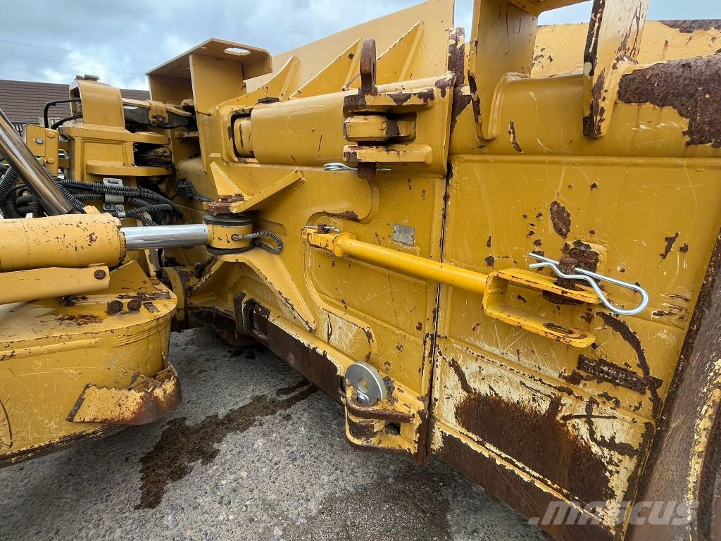 CAT D 6 T LGP Buldooserid