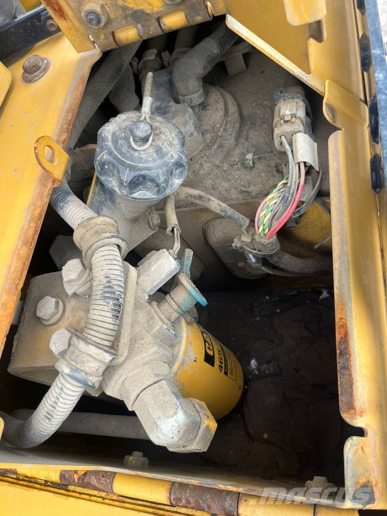 CAT D 6 T LGP Buldooserid