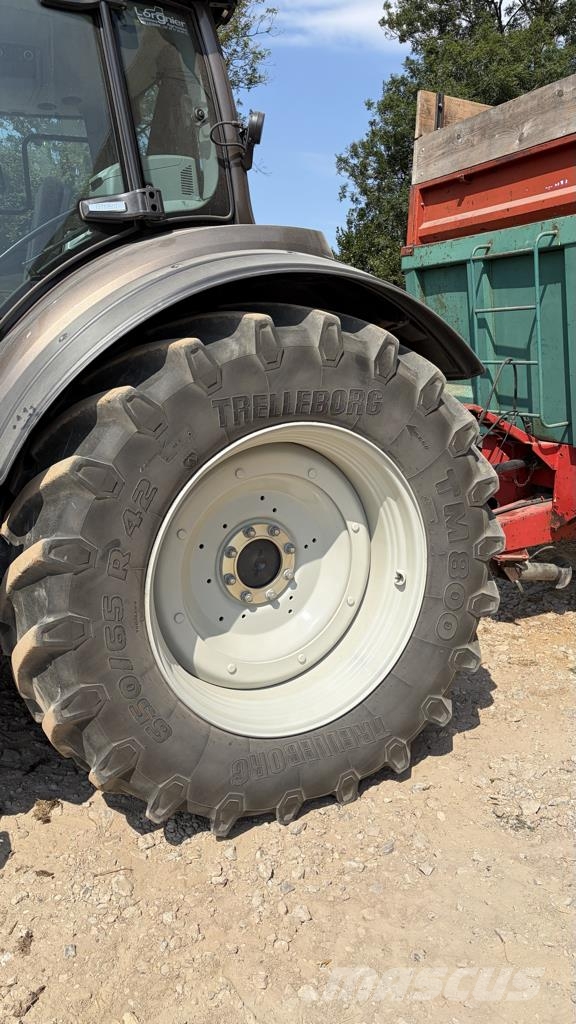 Valtra T235 DIRECT 曳引機