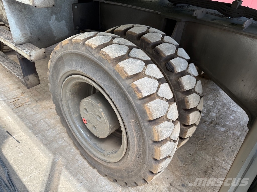 Sennebogen 825M E - 830 - 825E - 825 Electric 廢棄物/工業用操作車