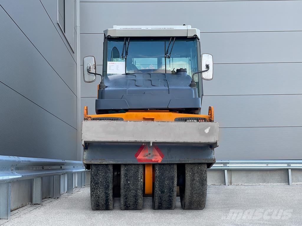 Hamm DV 90 VT Kombinované válce