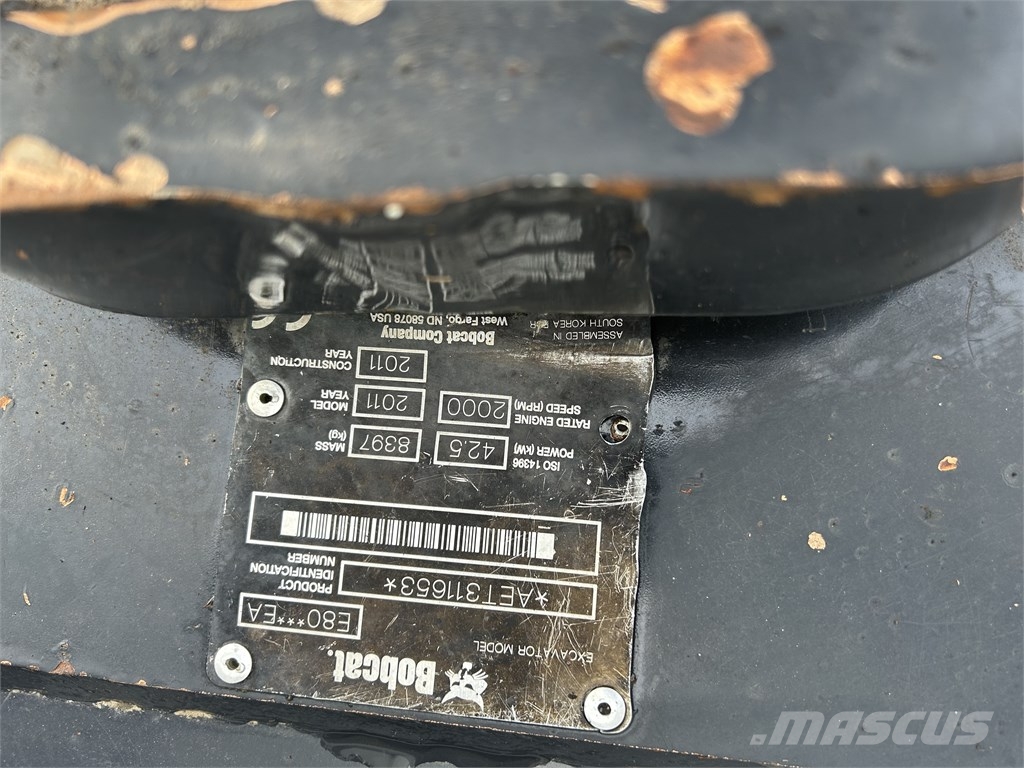 Bobcat E 80 Közepes (midi) kotrók 7 t - 12 t
