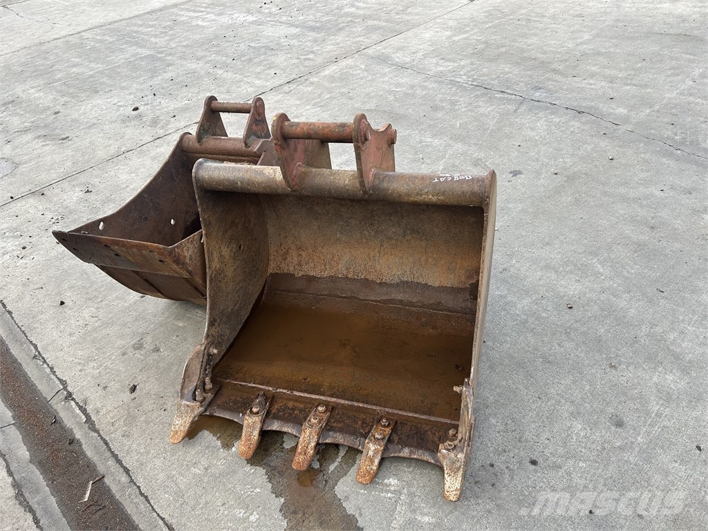Bobcat E 80 Közepes (midi) kotrók 7 t - 12 t