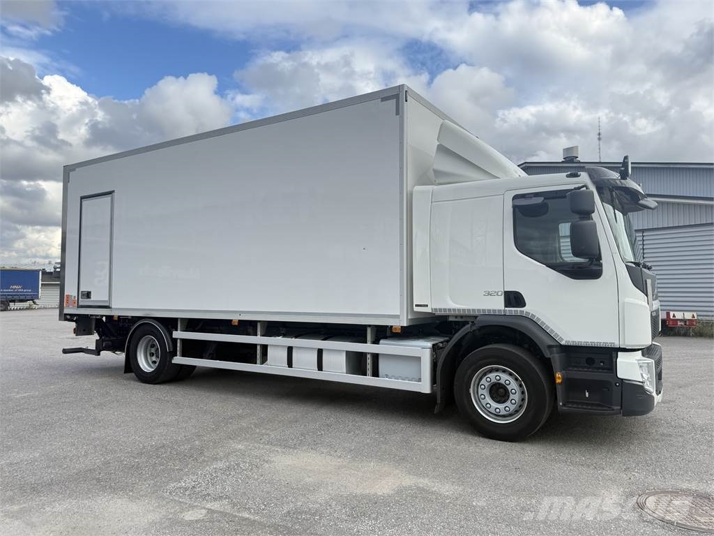 Volvo FE 320 4x2 Camiones con caja de remolque