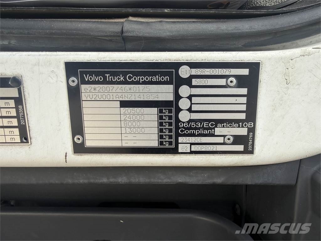 Volvo FE 320 4x2 Camiones con caja de remolque