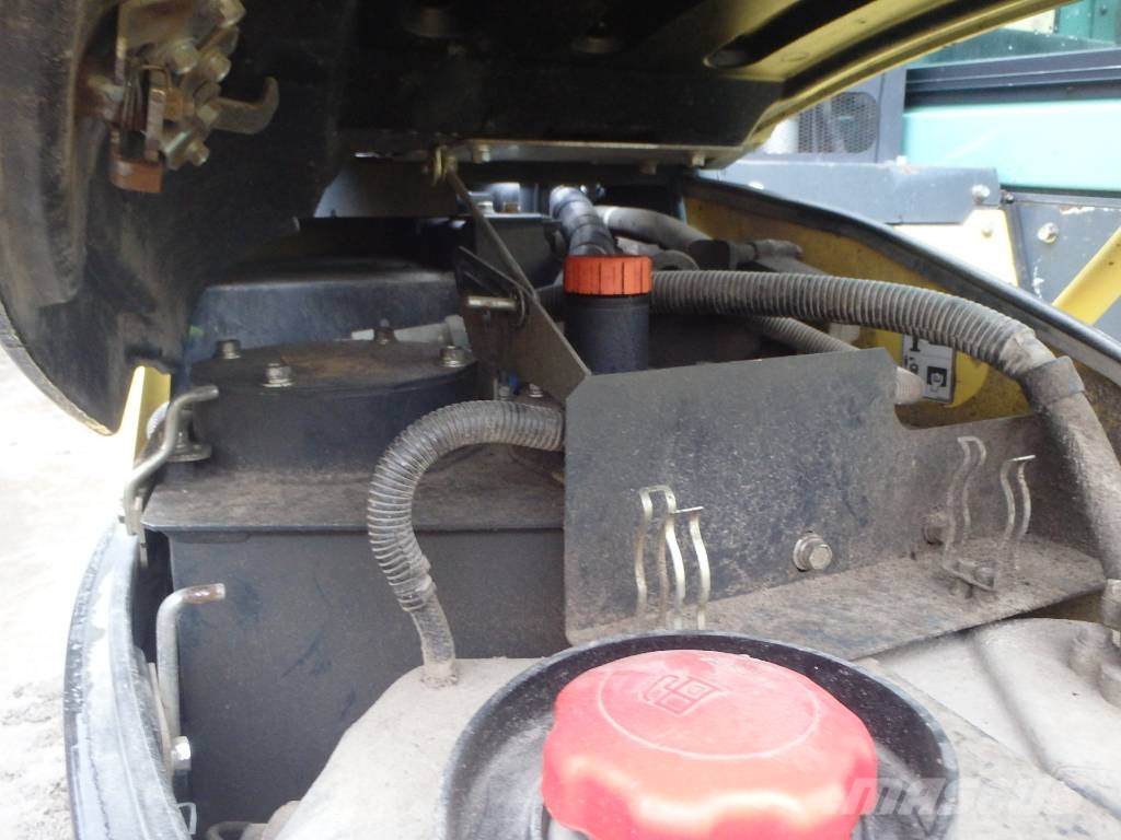 Yanmar SV 100-1 pyörittäjällä Midi bagri 7t – 12t