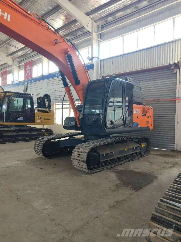 Hitachi ZX 200 Gravemaskiner på larvebånd