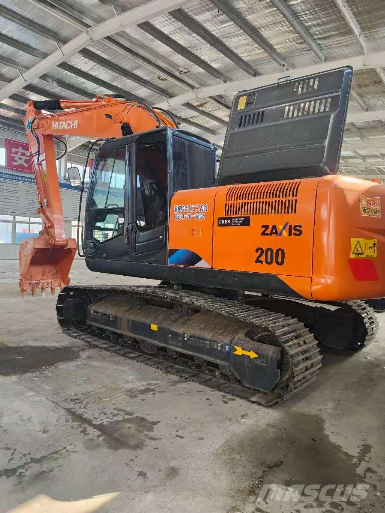Hitachi ZX 200 Gravemaskiner på larvebånd
