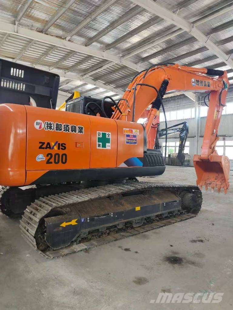 Hitachi ZX 200 Gravemaskiner på larvebånd