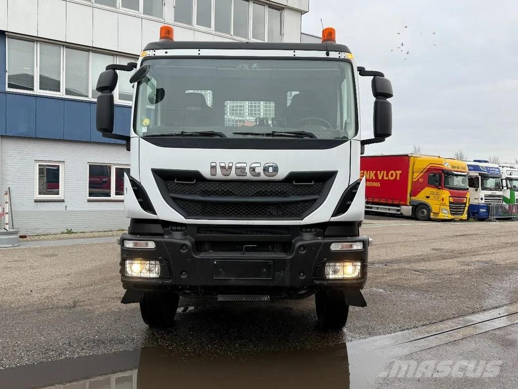 Iveco Trakker 360 6X4 EURO 6 - PALFINGER PK20001 K + REM 平ボディー