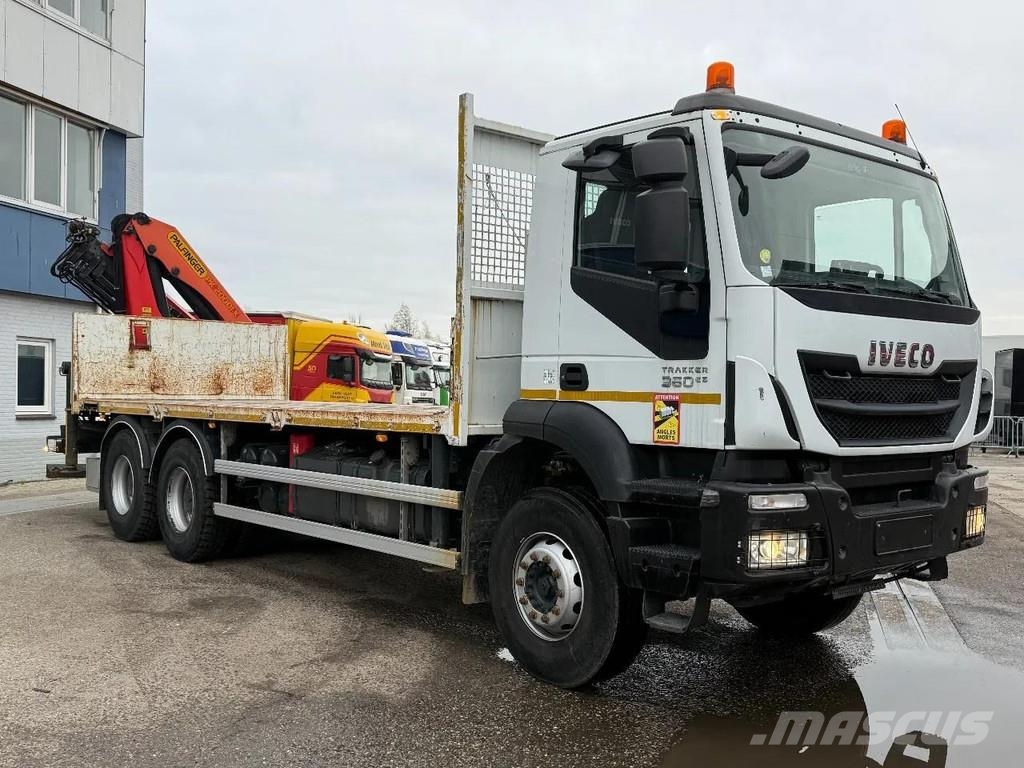 Iveco Trakker 360 6X4 EURO 6 - PALFINGER PK20001 K + REM 平ボディー