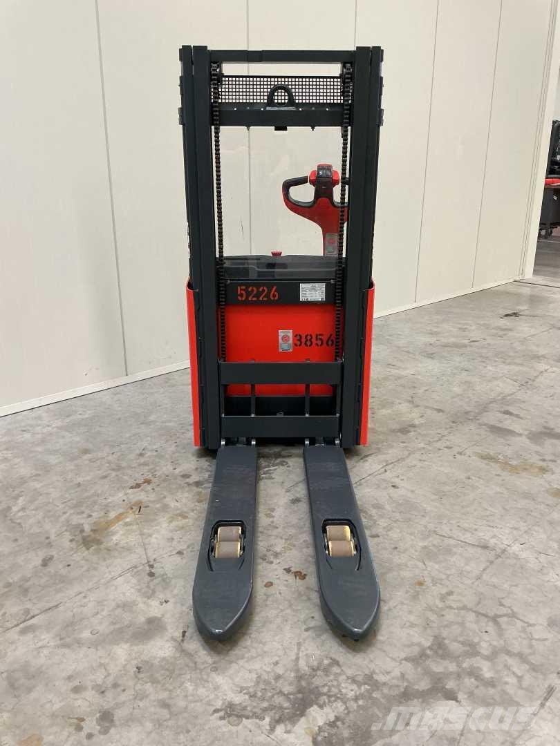 Linde L10B Meeloop stapelaar