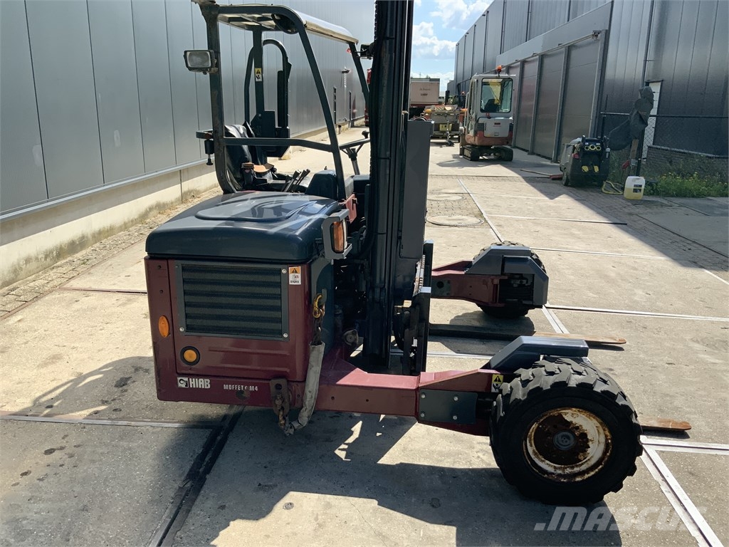 Moffett-kooi M4 25.4 Carrelli elevatori diesel