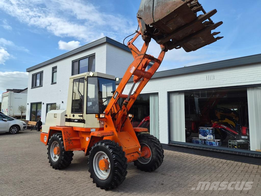 Schaeff Skl835 loader shovel bak en lepels terex Miniladers