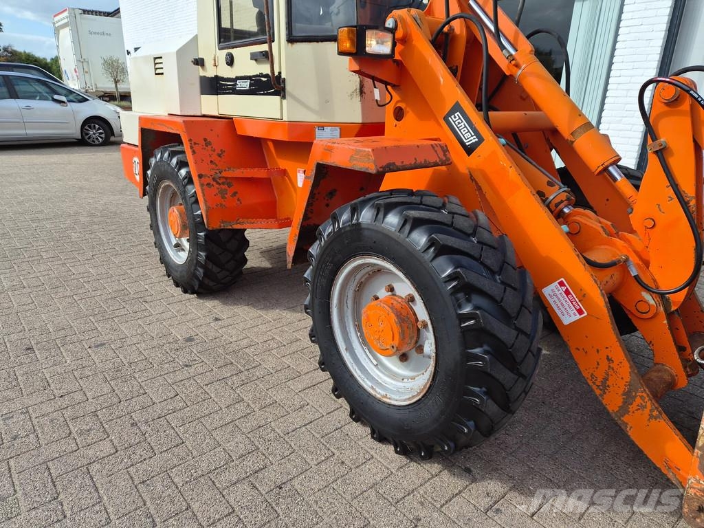 Schaeff Skl835 loader shovel bak en lepels terex Miniladers