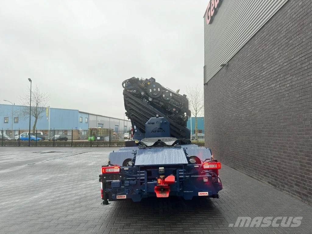 Volvo FH 16.650 8X2 + EFFER 1855/8S + JIB 6S HEAVY DUTY Prime Movers