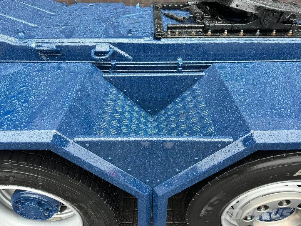 Volvo FH 16.650 8X2 + EFFER 1855/8S + JIB 6S HEAVY DUTY Prime Movers