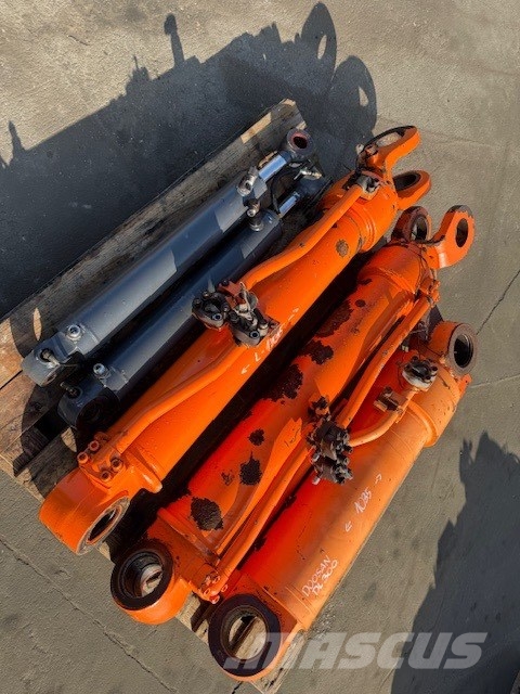 Doosan DL 300-5 USED HYDRAULIC CYLINDER COMPLET Hidráulicos