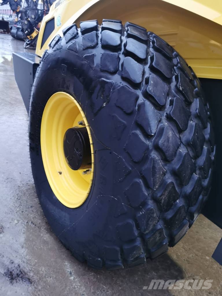Bomag BW216D-5 Walce jednobębnowe