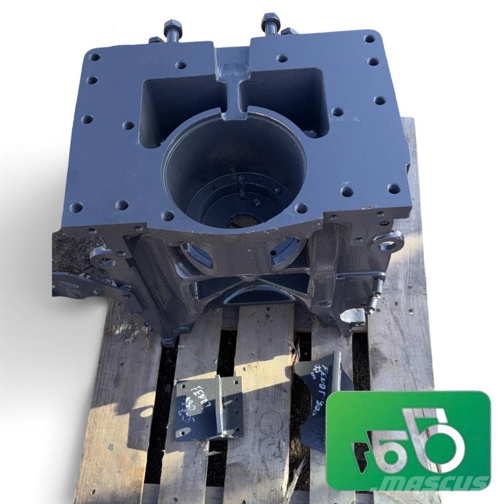 FENDT 816 FAVORIT DANA Front Axle Bracket 760 M926300010012A Šasija i vešenje