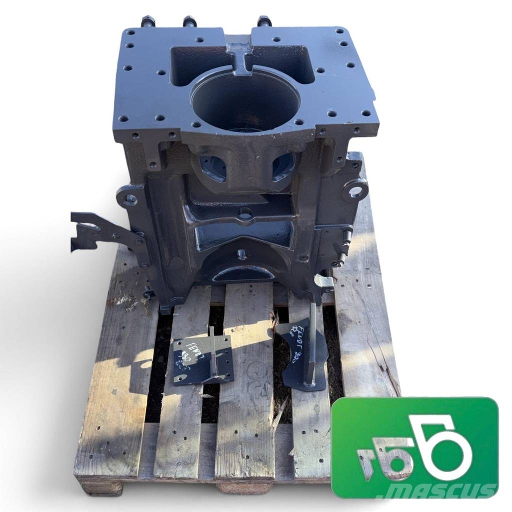 FENDT 816 FAVORIT DANA Front Axle Bracket 760 M926300010012A Šasija i vešenje