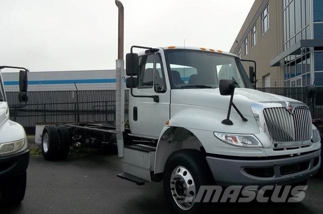 International DuraStar 4300 平板车