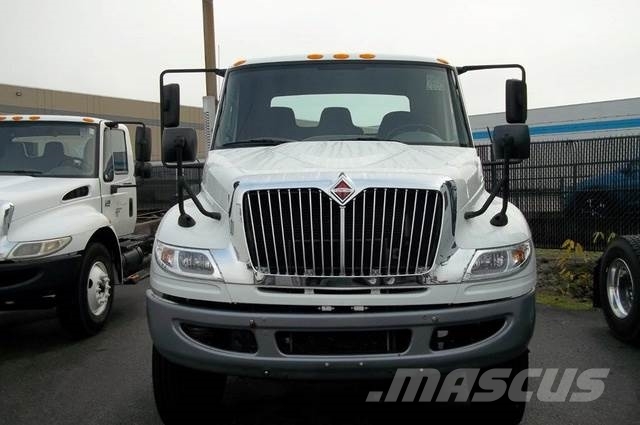 International DuraStar 4300 平板车