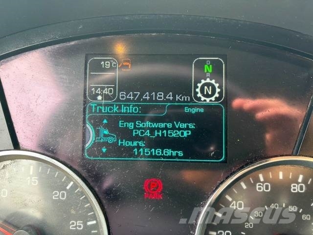 Kenworth T880 6X4 Tegljači
