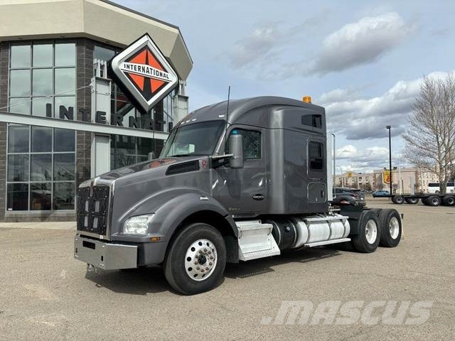 Kenworth T880 6X4 Tegljači