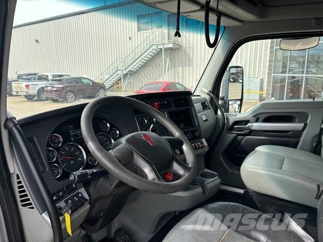 Kenworth T880 6X4 Tegljači