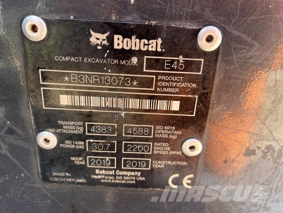 Bobcat E45 حفارات زحافة