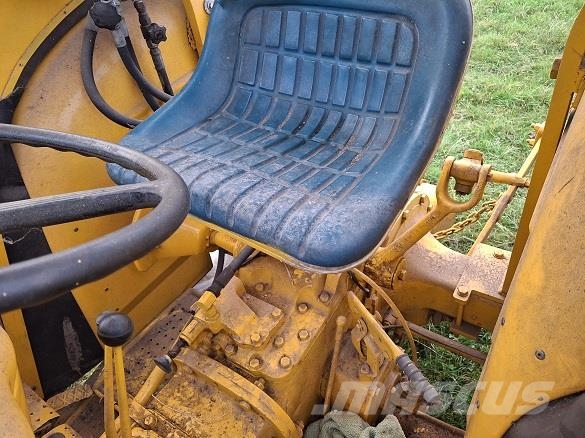 Ford 2000 TRACTOR Ostalo za građevinarstvo