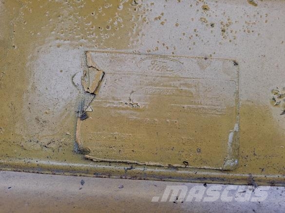 Ford 2000 TRACTOR Ostalo za građevinarstvo