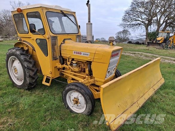 Ford 2000 TRACTOR Ostalo za građevinarstvo
