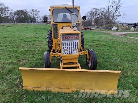 Ford 2000 TRACTOR Ostalo za građevinarstvo