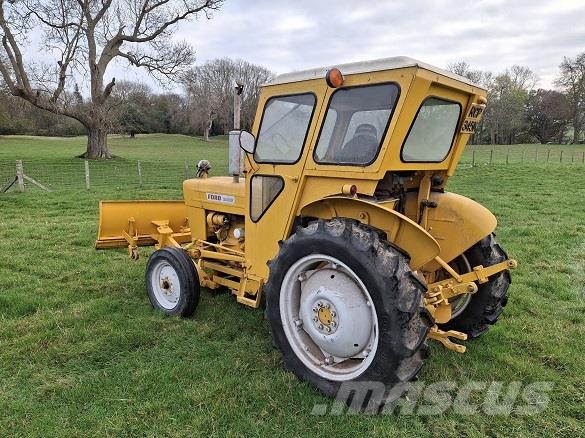 Ford 2000 TRACTOR Ostalo za građevinarstvo