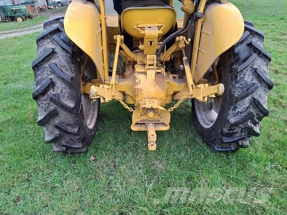 Ford 2000 TRACTOR Ostalo za građevinarstvo