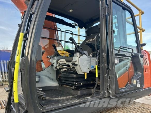 Hitachi ZX130 - 7 Roomikekskavaatorid