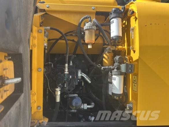JCB JS131 Excavadoras sobre orugas