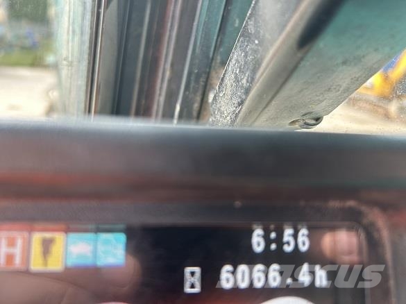 Kobelco SK140 SRLC-5 履带挖掘机