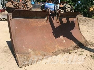 LEVELLING BLADE 90mm PIN Buckets