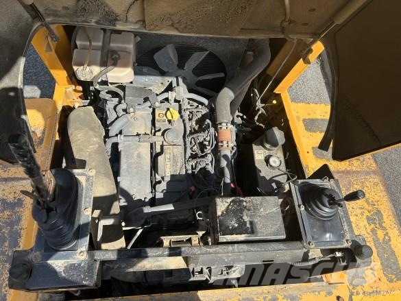 Thwaites 9T DUMPER MACH 2090 عربات نقل قلابة للمواقع